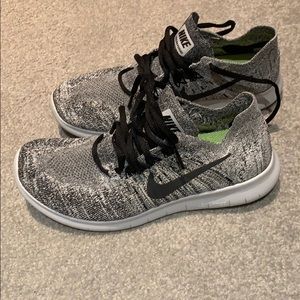 Nike Free RN Flyknit Sneakers Size 7